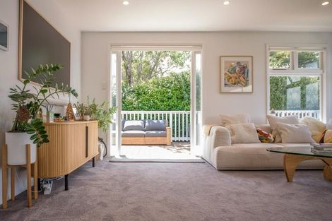 Photo of property in 21 Thane Road, Roseneath, Wellington, 6011