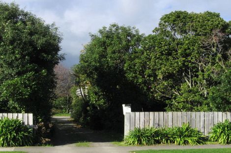 Photo of property in 11 Greenaway Road, Waikanae, 5036