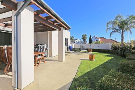 Photo of property in 3 Phoenix Place, Havelock North, 4130