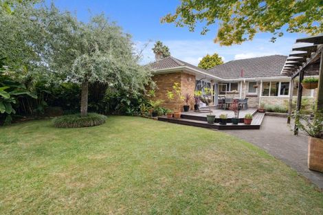 Photo of property in 21 Clevedon Road, Papakura, 2110