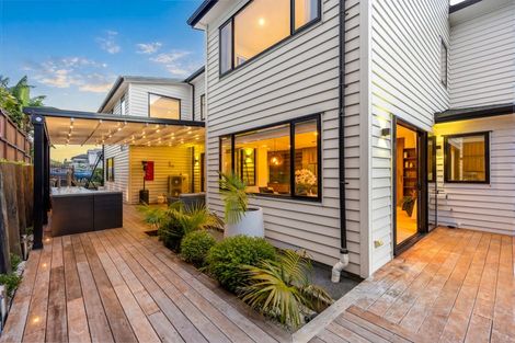 Photo of property in 55 Godfrey Drive, Orewa, 0931