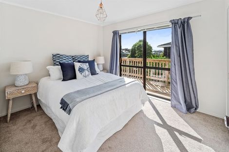 Photo of property in 1/70 William Bayes Place, Red Beach, 0932