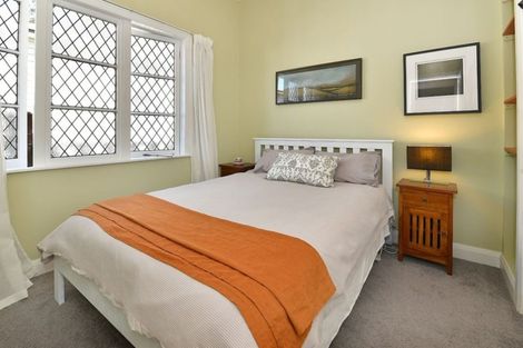 Photo of property in 1/9 Cresta Avenue, Beach Haven, Auckland, 0626