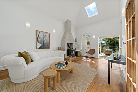 Photo of property in 31 Atarangi Road, Greenlane, Auckland, 1051