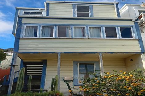 Photo of property in 23 Hawker Street, Mount Victoria, Wellington, 6011