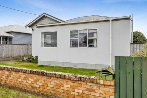 Photo of property in 8 George Street, Hawera, 4610