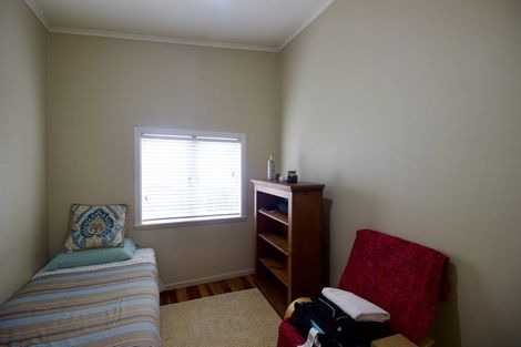 Photo of property in 2/6 Spencer Road, Pinehill, Auckland, 0632