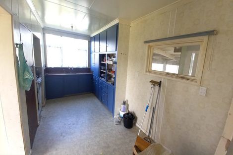 Photo of property in 1 Main Road, Tuatapere, 9620