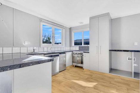 Photo of property in 220 Warwick Road, Mayfair, Hastings, 4122