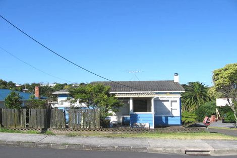 Photo of property in 1 Orne Street, Torbay, Auckland, 0630