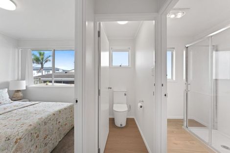 Photo of property in 2/48 Archmillen Avenue, Pakuranga Heights, Auckland, 2010