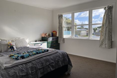 Photo of property in 25 Romney Place, Manurewa, Auckland, 2102