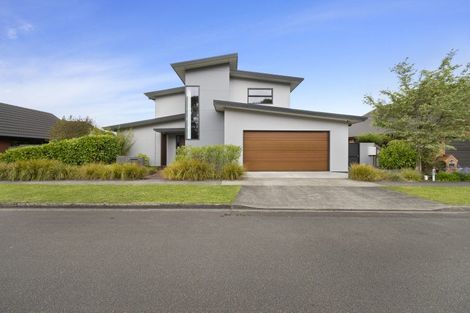 Photo of property in 67 Ruapehu Drive, Fitzherbert, Palmerston North, 4410