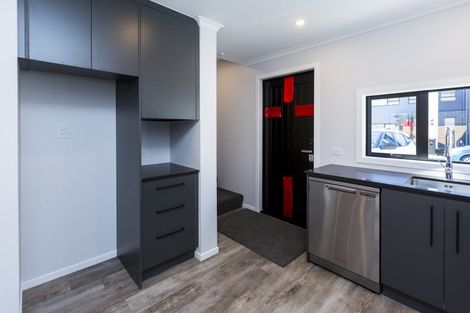 Photo of property in 5 Reakes Crescent, Wallaceville, Upper Hutt, 5018