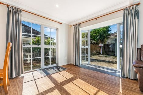 Photo of property in 1/10 Grande Vue Road, Hillpark, Auckland, 2102