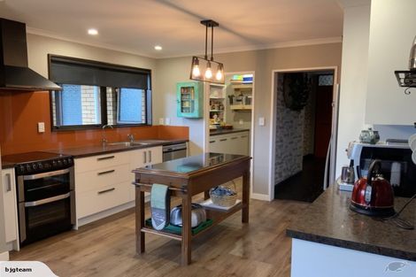 Photo of property in 6 Hetley Crescent, Taradale, Napier, 4112