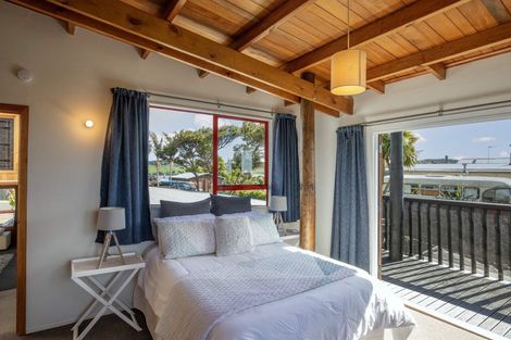 Photo of property in 1 Bay View Road, Raglan, 3225