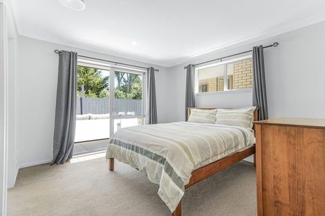 Photo of property in 70 Nielsen Gardens, Rototuna, Hamilton, 3210