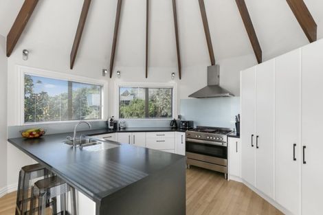Photo of property in 123 Sefton Street, Wadestown, Wellington, 6012