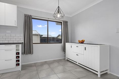 Photo of property in 33b Doncaster Drive, Papamoa Beach, Papamoa, 3118