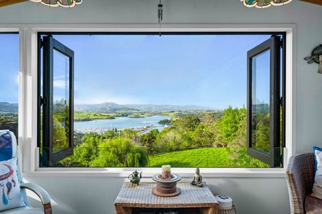 Photo of property in 84 Brick Bay Drive, Sandspit, Warkworth, 0982