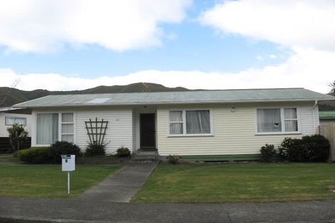 Photo of property in 10 Bexley Grove, Wainuiomata, Lower Hutt, 5014