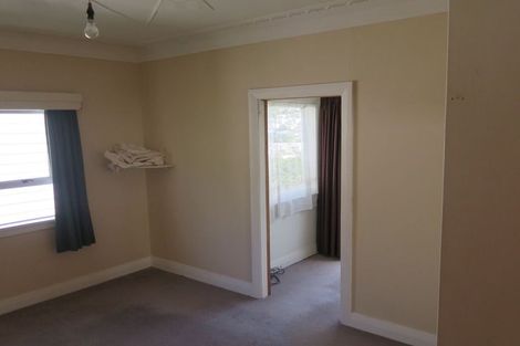 Photo of property in 28 Melbourne Road, Island Bay, Wellington, 6023