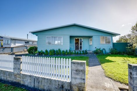 Photo of property in 68 Tait Drive, Greenmeadows, Napier, 4112