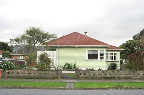 Photo of property in 135 Oxford Terrace, Epuni, Lower Hutt, 5011