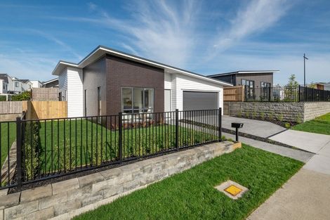 Photo of property in 41 Taikura Avenue, Red Beach, 0932