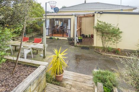 Photo of property in 6 Titoki Street, Castlecliff, Whanganui, 4501
