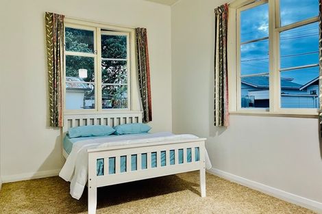 Photo of property in 13 Pirie Crescent, Moera, Lower Hutt, 5010