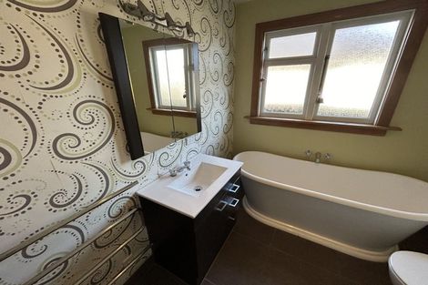 Photo of property in 37 Worthy Street, Ilam, Christchurch, 8041