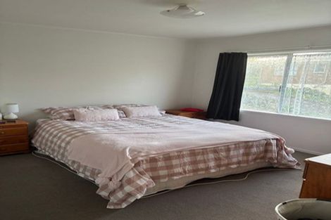 Photo of property in 1/16 Kathleen Street, Totara Vale, Auckland, 0627