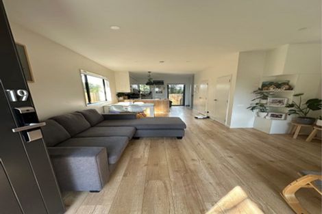 Photo of property in 19/9 Schnapper Rock Road, Greenhithe, Auckland, 0632