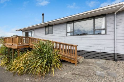 Photo of property in 16 La Salle Drive, Westown, New Plymouth, 4310