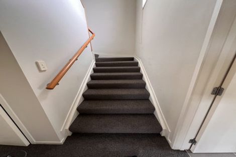 Photo of property in 9 Canyon Drive, Oteha, Auckland, 0632