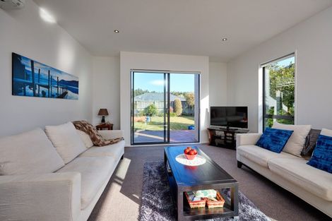 Photo of property in 5 Mcrae Gardens, Kaikoura Flat, Kaikoura, 7371