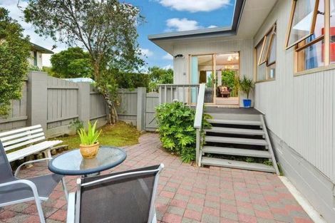 Photo of property in 4 Montclair Rise, Browns Bay, Auckland, 0630
