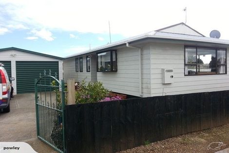 Photo of property in 2/10 Argyle Avenue, Pahurehure, Papakura, 2113