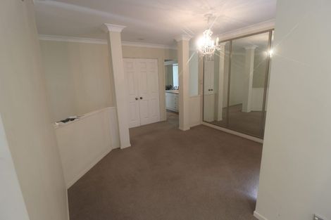 Photo of property in 6 Silkwood Grove, Totara Heights, Auckland, 2105