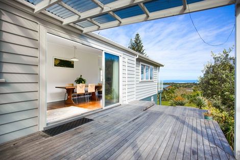 Photo of property in 311 Motutara Road, Muriwai, Waimauku, 0881