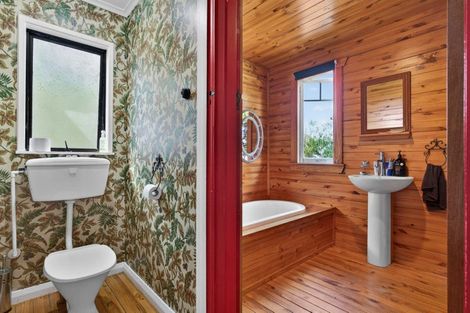 Photo of property in 49 Petley Road, Paparoa, 0571