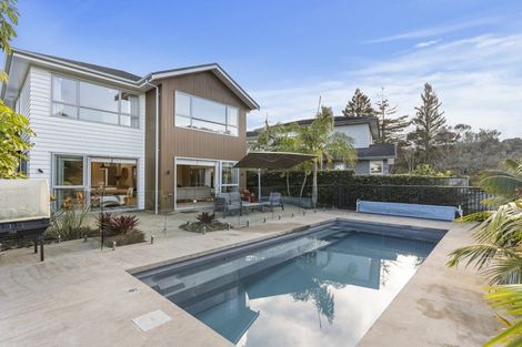 Photo of property in 284e Schnapper Rock Road, Schnapper Rock, Auckland, 0632