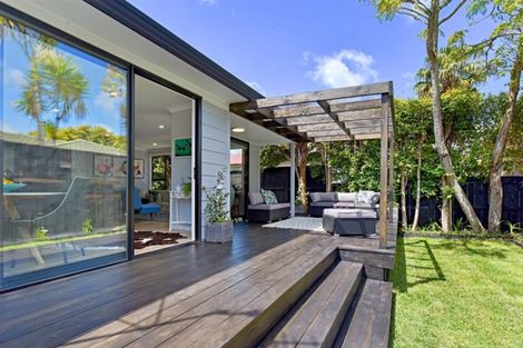 Photo of property in 174 Solar Road, Glen Eden, Auckland, 0602