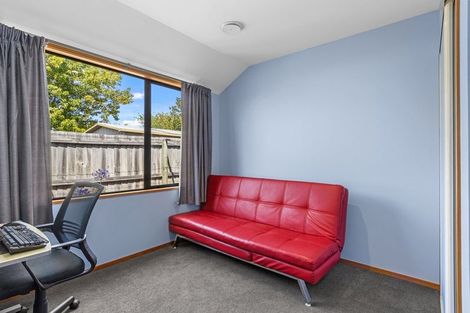 Photo of property in 142 Inwoods Close, Parklands, Christchurch, 8083