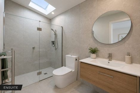 Photo of property in 14 One Haruru Street, Cambridge, 3493