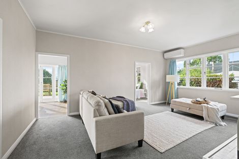 Photo of property in 70 Williams Street, Cambridge, 3434