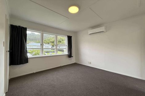 Photo of property in 7 Wainhouse Street, Stokes Valley, Lower Hutt, 5019