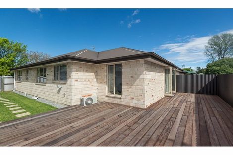 Photo of property in 65a Cleveland Street, Edgeware, Christchurch, 8013